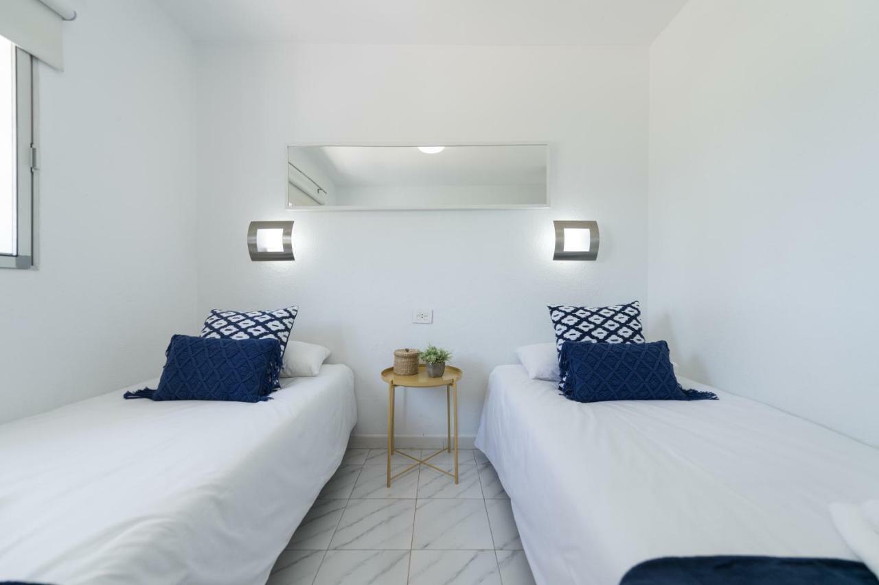 Апартаменты First Line San Agustin Экстерьер фото